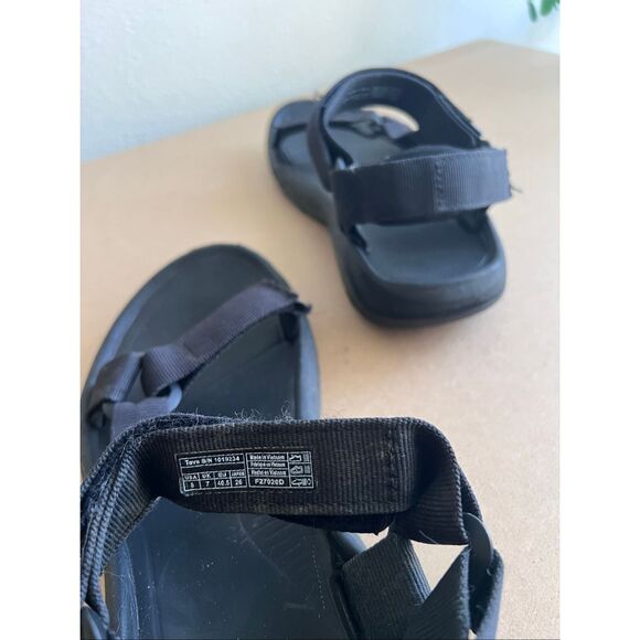Teva Hurricane Xlt2 Women’s size 8 Sandals Black Water Sports Hiking Trail Vegan - Picture 4 of 5
